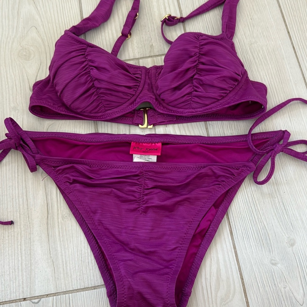 Betsy Johnson bikini. Omg this is gorgeous color.